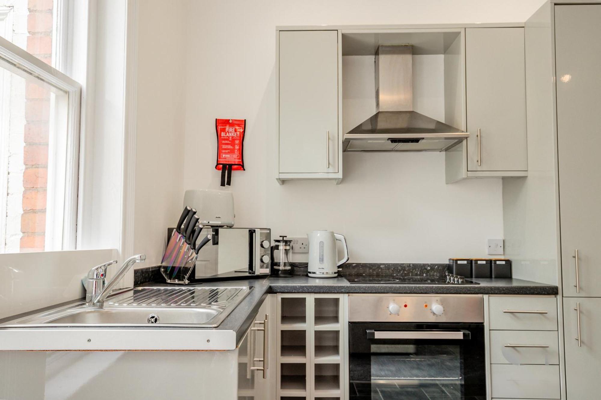 Guest Homes - The Station Studio Worcester Dış mekan fotoğraf