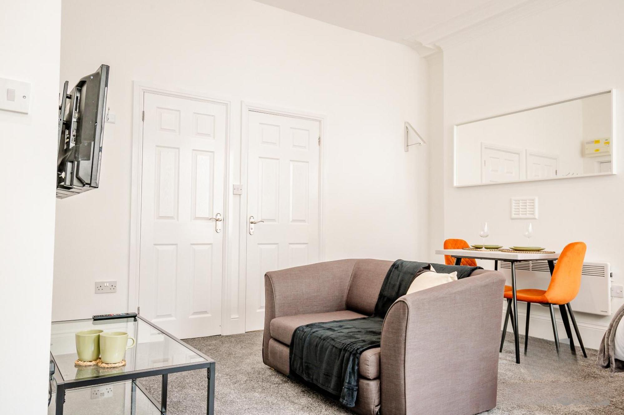Guest Homes - The Station Studio Worcester Dış mekan fotoğraf